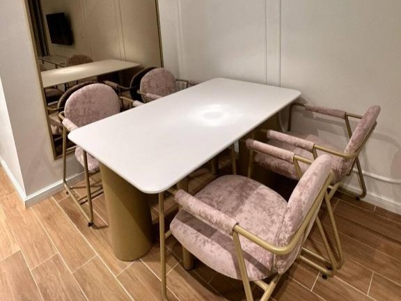 The Golden Luxury Downtown (One)