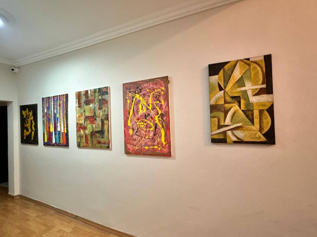 The Golden Luxury Downtown (One)